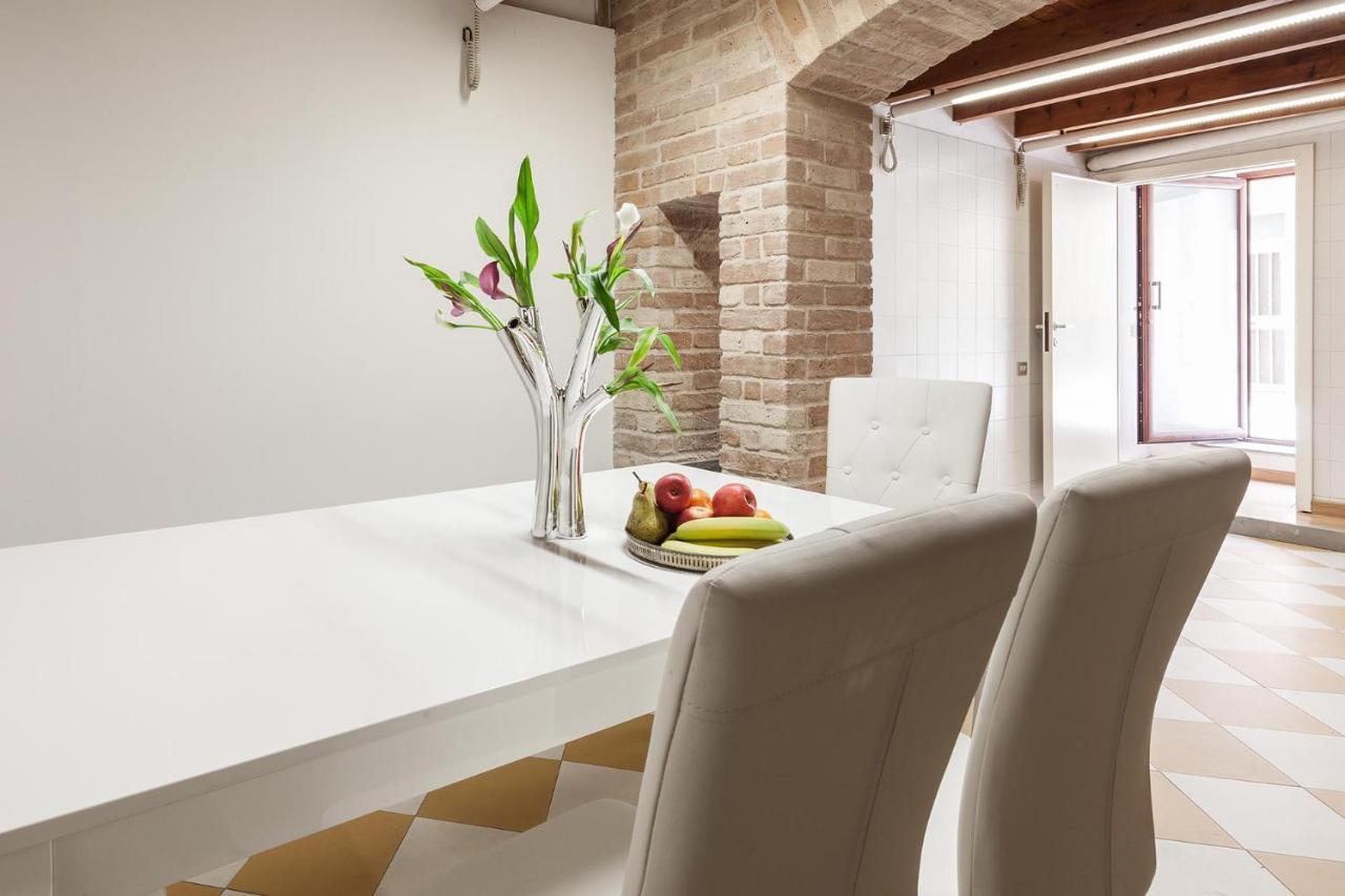 San Giacomo Rooms กาญารี ภายนอก รูปภาพ